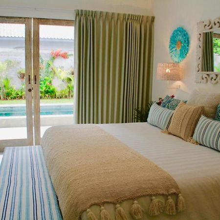 Sunyi Villas Kuta  Buitenkant foto