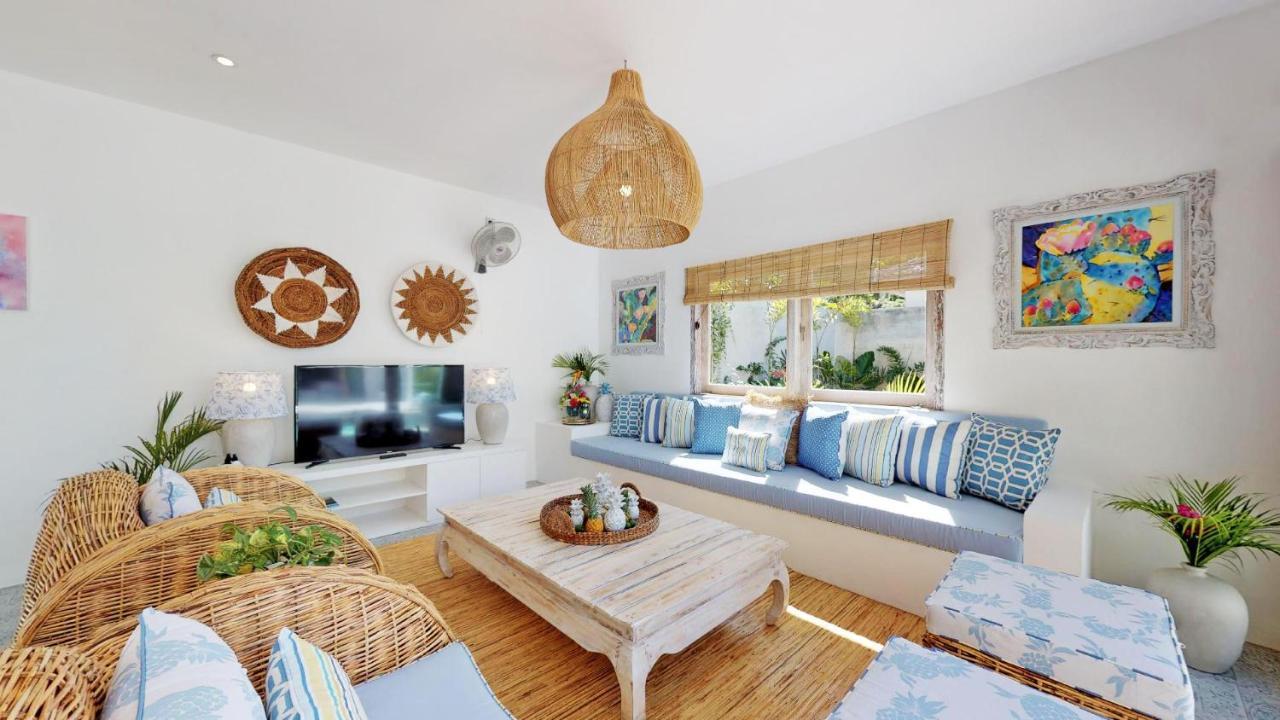 Sunyi Villas Kuta  Buitenkant foto
