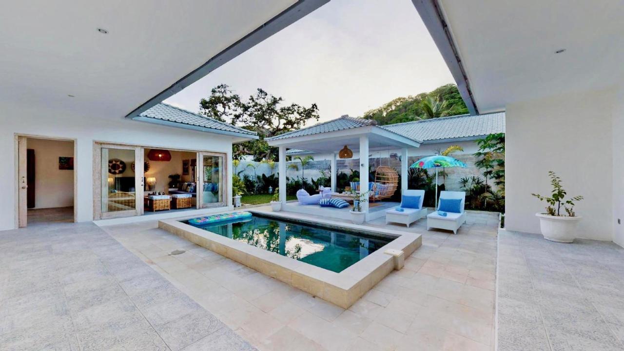 Sunyi Villas Kuta  Buitenkant foto