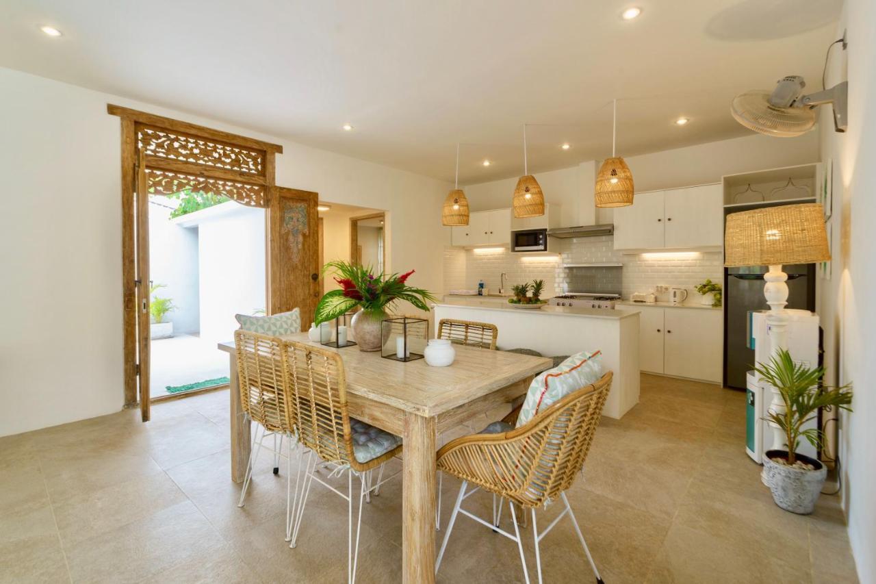 Sunyi Villas Kuta  Buitenkant foto