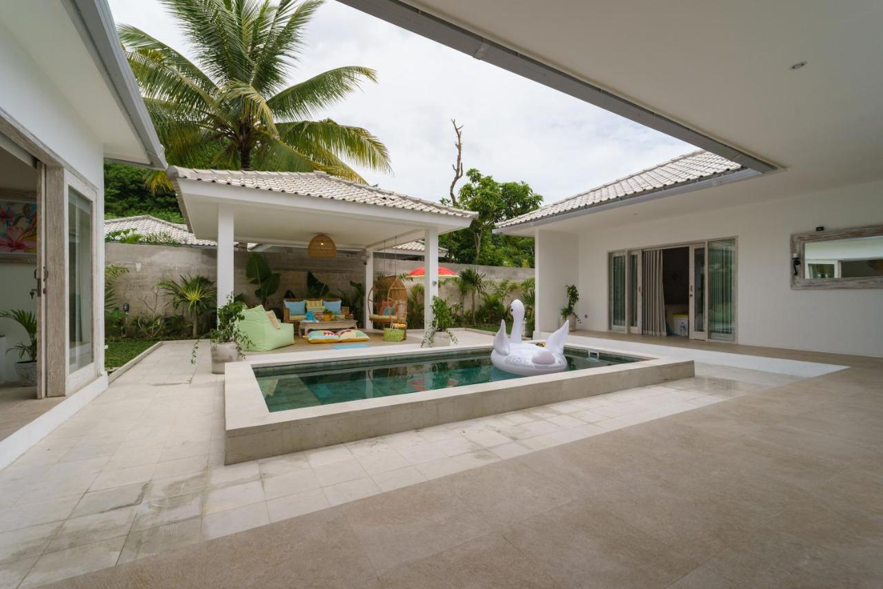 Sunyi Villas Kuta  Buitenkant foto